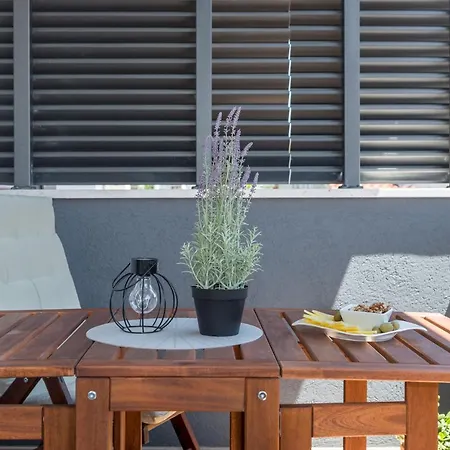 New And Chic Place Near Old Town Of Apartment *