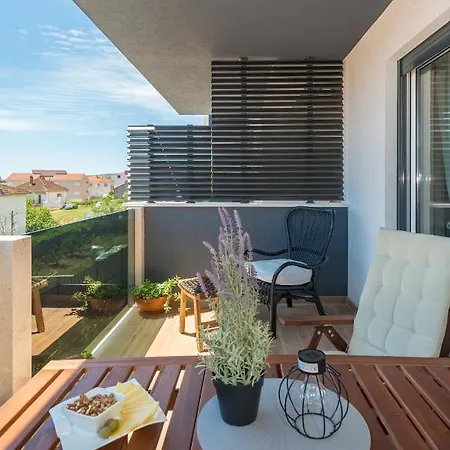 New And Chic Place Near Old Town Of Apartment Trogir