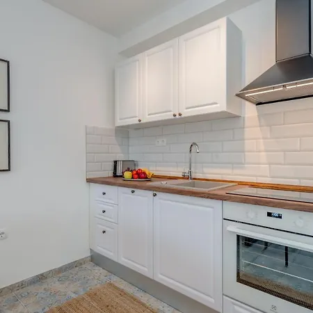 Apartment New And Chic Place Near Old Town Of