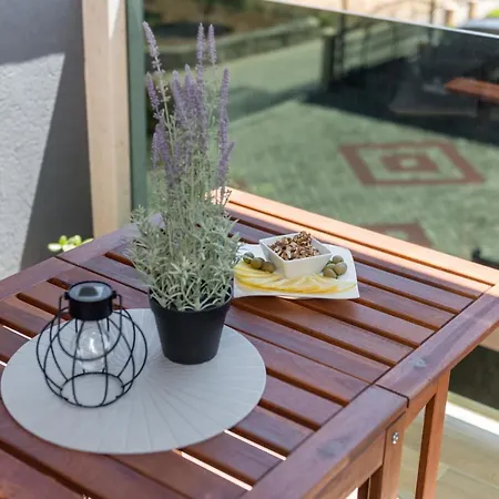 New And Chic Place Near Old Town Of Apartament Trogir