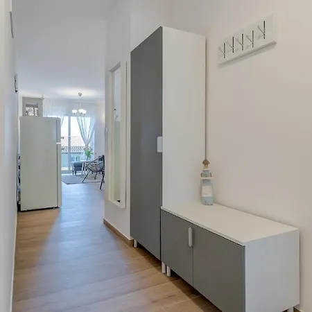 New And Chic Place Near Old Town Of Apartment