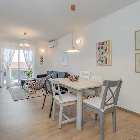 Apartment New And Chic Place Near Old Town Of