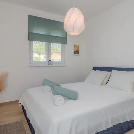New And Chic Place Near Old Town Of Apartment *