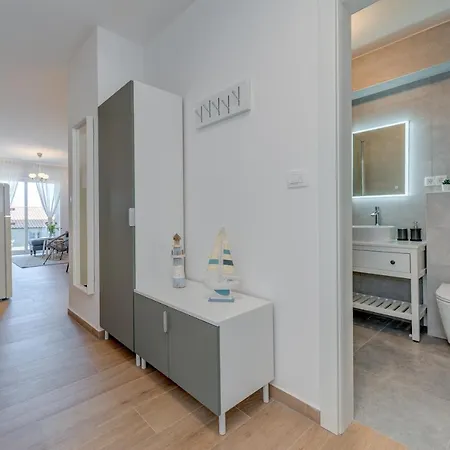 New And Chic Place Near Old Town Of Apartment *